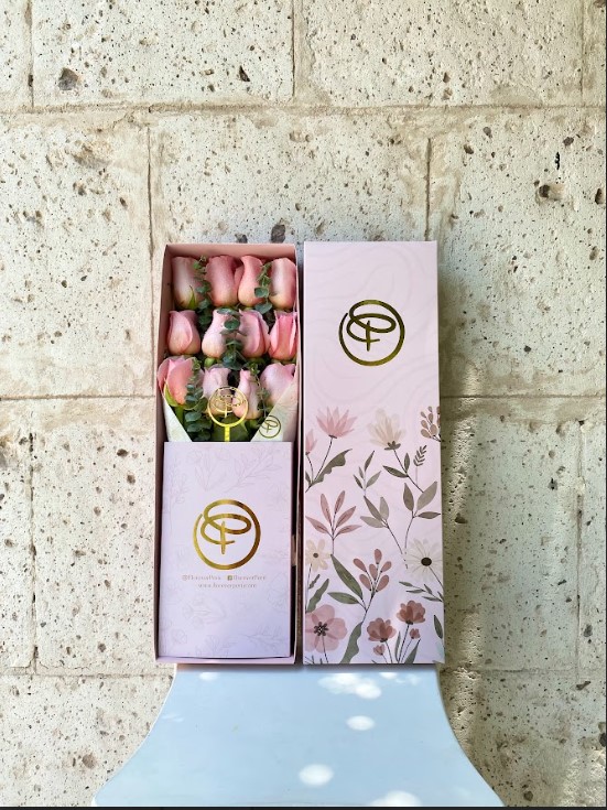 CAJA LARGA 12 ROSAS ROJAS